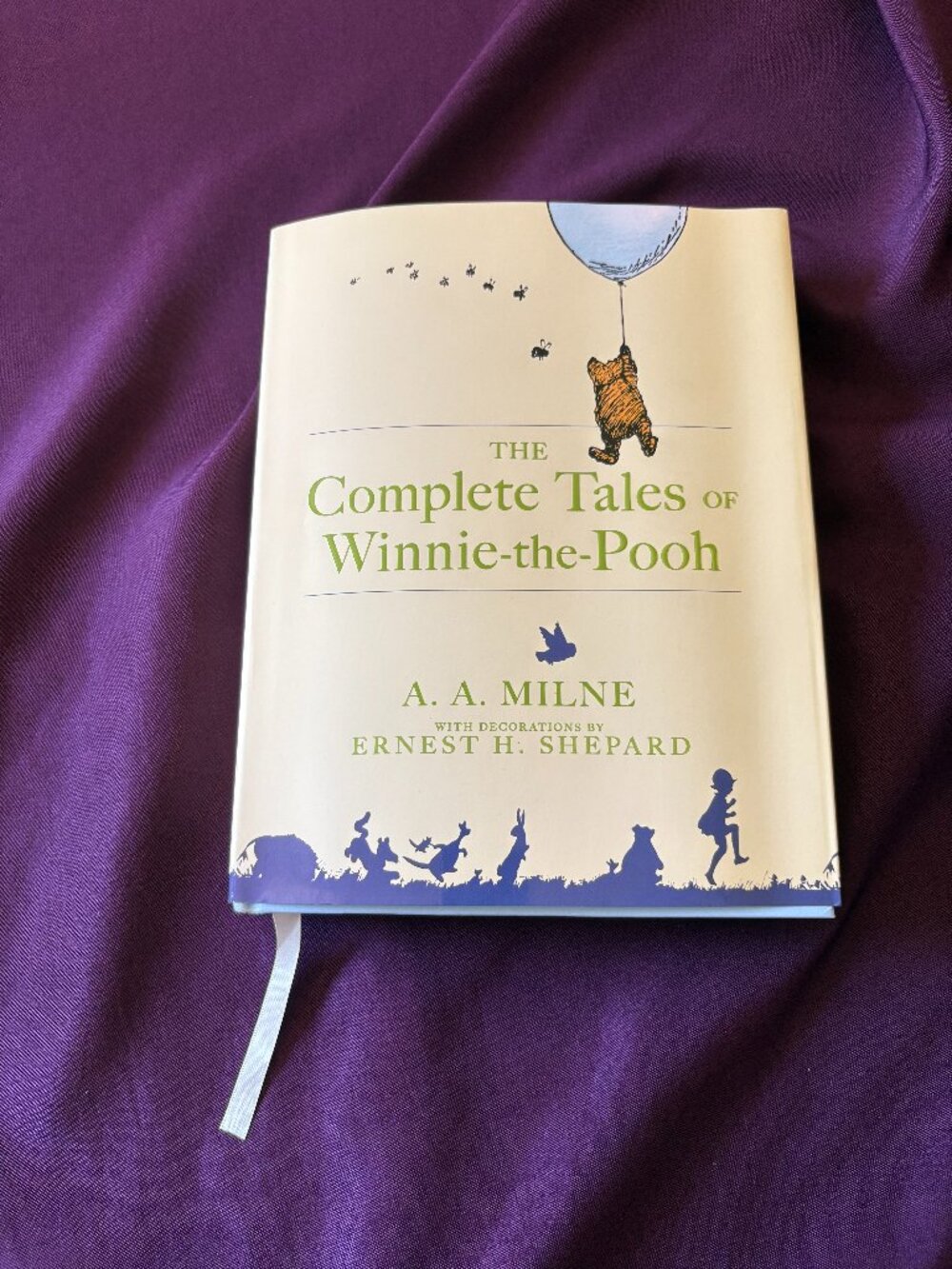 The Complete Tales of Winnie-the-Pooh Hardcover A.A. Milne Classic Children's Bo